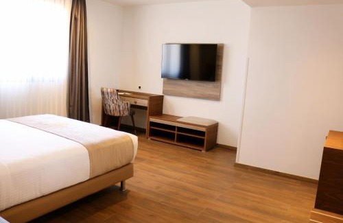 Algiers Hotel | El Aziz Inn