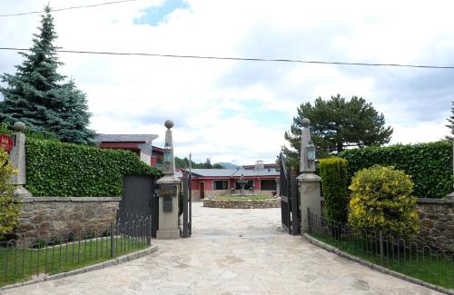 Miraflores de la Sierra Villa | El Barranco de Miraflores