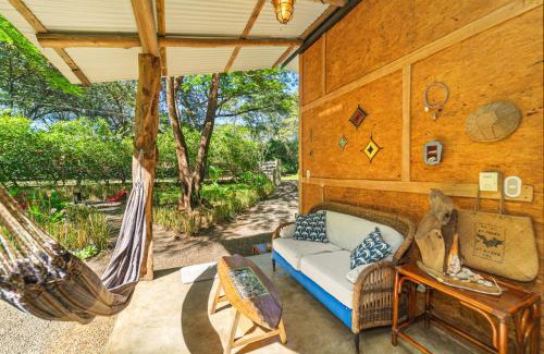 Playa Negra House | El Chic Shack, Authentic Cabin walk to Negra