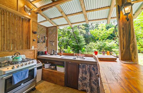 Playa Negra House | El Chic Shack, Authentic Cabin walk to Negra