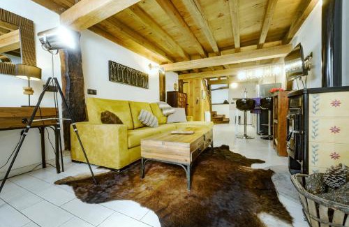 Casas del Abad House | El Naturalista - Los sitios de aravalle
