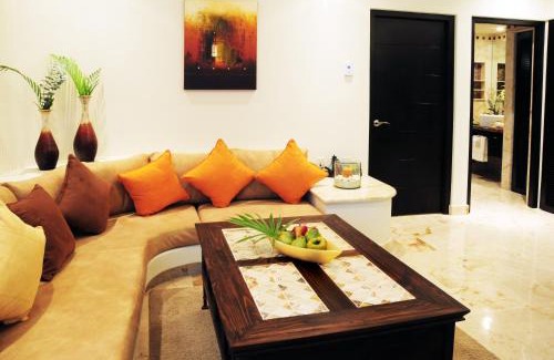 Downtown Hotel | El Taj Oceanfront and Beachside Condo Hotel