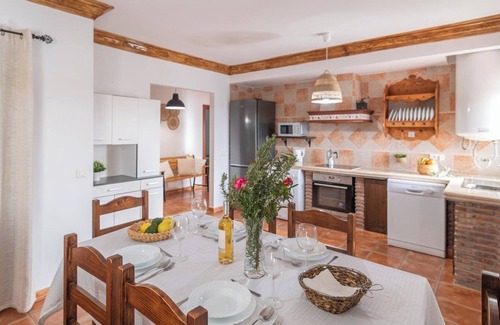 Antequera Villa | El Torcal Antequera - La Higuera by Ruralidays