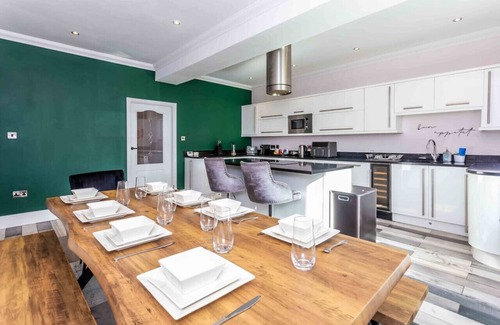 Fishburn House | Elderberry Hall: The Ultimate Family Reunion HQ