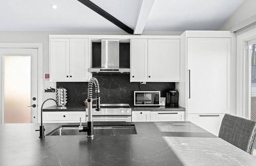 Kirkfield Cottage | Eldonia Sunset Luxury Cottage