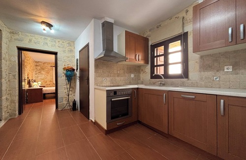 Roumeli Villa | Electra Stone Suite