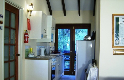 Wungong House | Eleebana Guest House