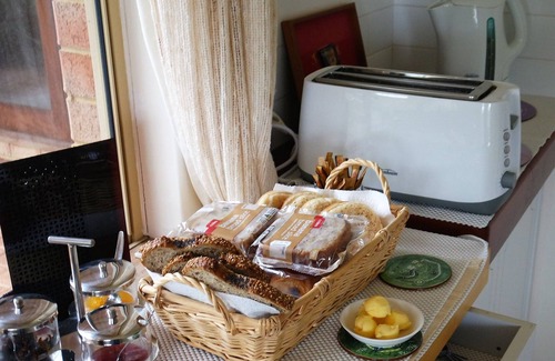 Wungong House | Eleebana Guest House