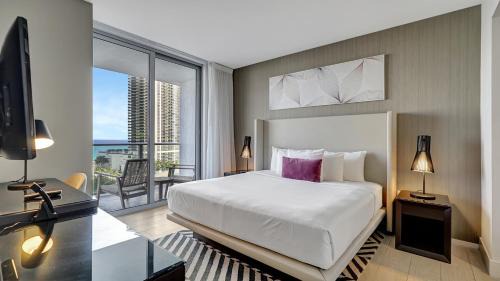 Hollywood South Central Beach Apartment | Elegance by the Ocean - 2BD Hyde House Gem with LUXURY RESORT AMENITIES