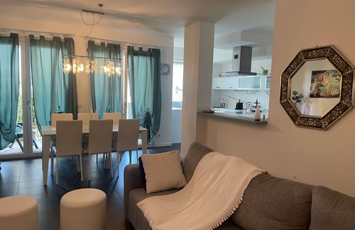 Ovest Apartment | elegance Suite in Verone~ 15 min in auto from Garda Lake