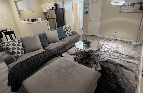 Webster Apartment | Elegant 2 Bedroom With Pool