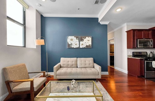 Olde Kensington Apartment | Elegant 2BD | Northern Libs | 2 Beds | Gym Access