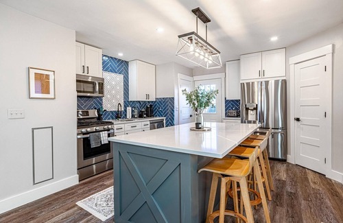 Ferndale House | Elegant 2BR Ferndale Cottage! Welcome!