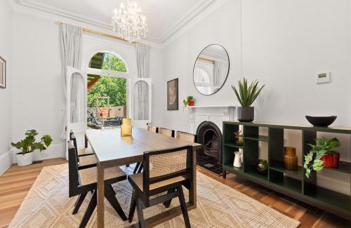 Millers Point Apartment | Elegant 6-Bed Home with Harbour Views