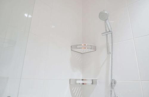 Mampang Prapatan Apartment | Elegant and Comfort Living 2BR at Samara Suites Apartment By Travelio