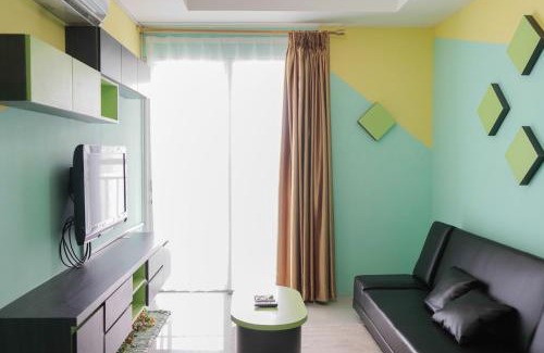 Chinatown Apartment | Elegant and Comfy 1BR Green Central City Glodok Apartment By Travelio