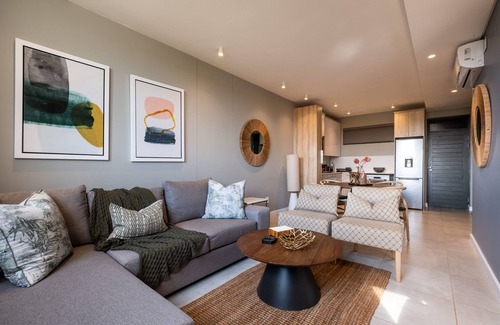 Port Zimbali Apartment | Elegant and Stylish 2 Bedroom - 201 Boulevard Suite
