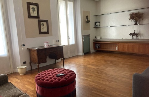 Tre Torri Apartment | Elegant apartment Santa Maria delle Grazie