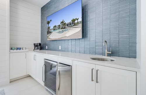 Port Aransas House | Elegant Beach House with views, pool, ping pong, shuffleboard - steps to beach