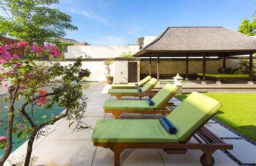 Ketewel Villa | Elegant Coastal Villa with Jacuzzi – Bali Villa 1111