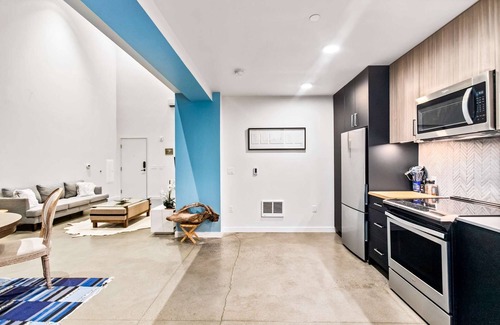 Downtown Apartment | Elegant design meets optimal location amid the natural beauty of Downtown Redmond.