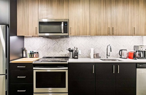 Downtown Apartment | Elegant design meets optimal location amid the natural beauty of Downtown Redmond.