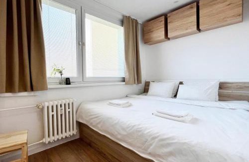 Podunajske Biskupice Apartment | Elegant Escape apartment III - free parking, easy access to City Center