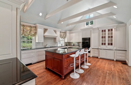 Owings Mills House | Elegant estate with sprawling grounds & gourmet kitchen- close to city