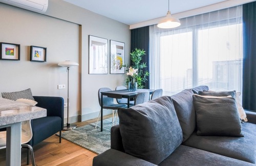 Kabatas Apartment | Elegant Flat 3 min to Cihangir in Taksim