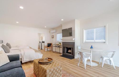 Sherman Oaks House | Elegant Guest unit Universal sleeps 6 hot tub