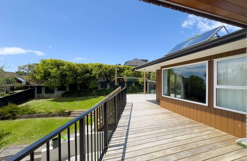 Mellons Bay House | Elegant House in East Auckland
