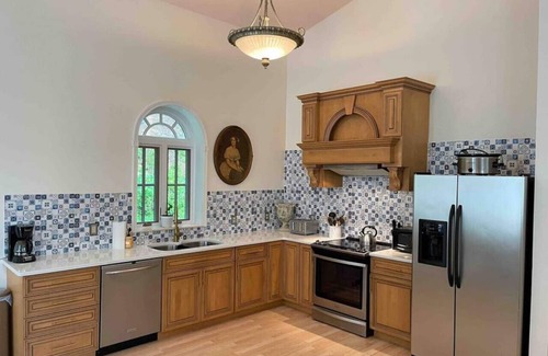 Bryson City Villa | Elegant Italian Villa Smoky Mt