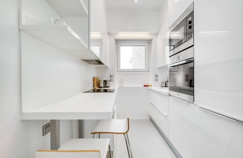 Ilisia Condo | Elegant Light 2 Bedroom Condo Prime Central Athens