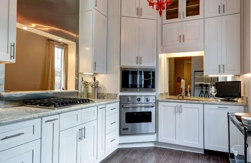 Garden District Condo | Elegant, Luxuriously Furnished Historic Property In The Garden District Sleeps 4