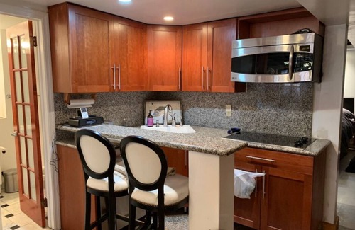 Upper East Side House | Elegant Parlor Row House, near Central Park (Upper East Side)