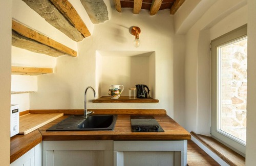 Suvereto Villa | Elegant residence located on a tuscan hill with swimming pool and a tennis court