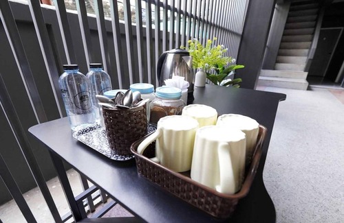 Samsen Nok House | Elegant Standard Double | Heart of Huaikwang