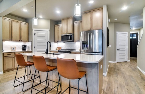 Pleasant Valley House | Elegant Vancouver Townhome - 18 Mi to Portland