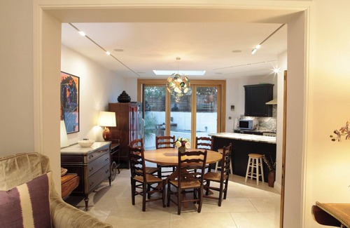 Coldharbour House | Elegant Victorian house in South London. Excellent transport links.