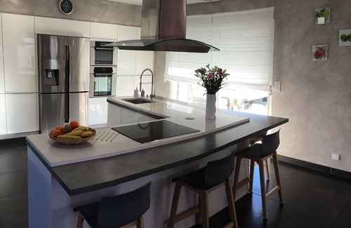 Pia Villa | Elegant Villa with pool near the beaches