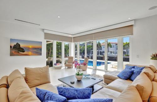 Las Olas Isles House | Elegant Waterfront Estate 6BR- 6.5BA