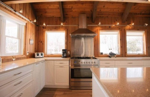 Stratford Ski Chalet | Elgin Inn -Rustique bord de lac, SPA, quai, kayaks