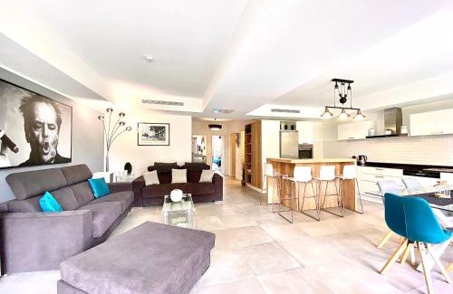 Roquebrune-Cap-Martin Apartment | Elia-parking-jardin-piscine-climatisation