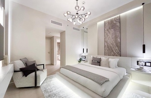 Za'abeel 2 Apartment | Elite 4 Bedroom Luxury Apartment, Burj Khalifa View, Opposite Dubai Mall, Infinity Swimming Pool