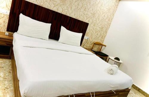DLF Phase 5 Hotel | Elite 53 - Golf Course Road