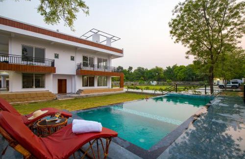 Faridabad Villa | ELIVAAS 3 BHK Amber Villa With Pvt Pool, Game Room & Studio Rooms