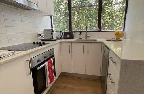 Rushcutters Bay Apartment | Elizabeth Bay, Sydney Harbour - Great Views!