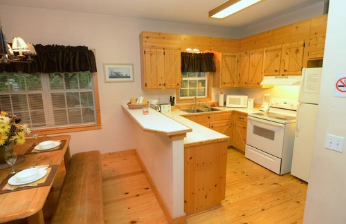 Maggie Valley Cabin | Elk Buck Gift Card, Creek, Hot Tub, Playground, Firepit Fireplace WiFi EZ-Access