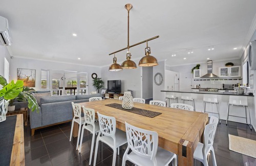 Inverloch House | Elk Estate - Inverloch Family Holiday Resort