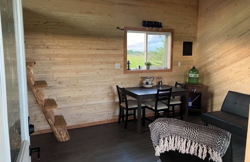Strathcona County Cabin | Elk Island Getaway! Rustic Cabin. Where peace and nature awaits you!n